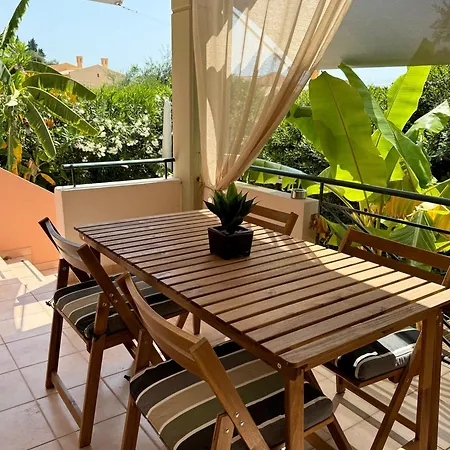 Nefeli Casa de Férias