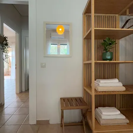 Feriehus Nefeli Mparmpati